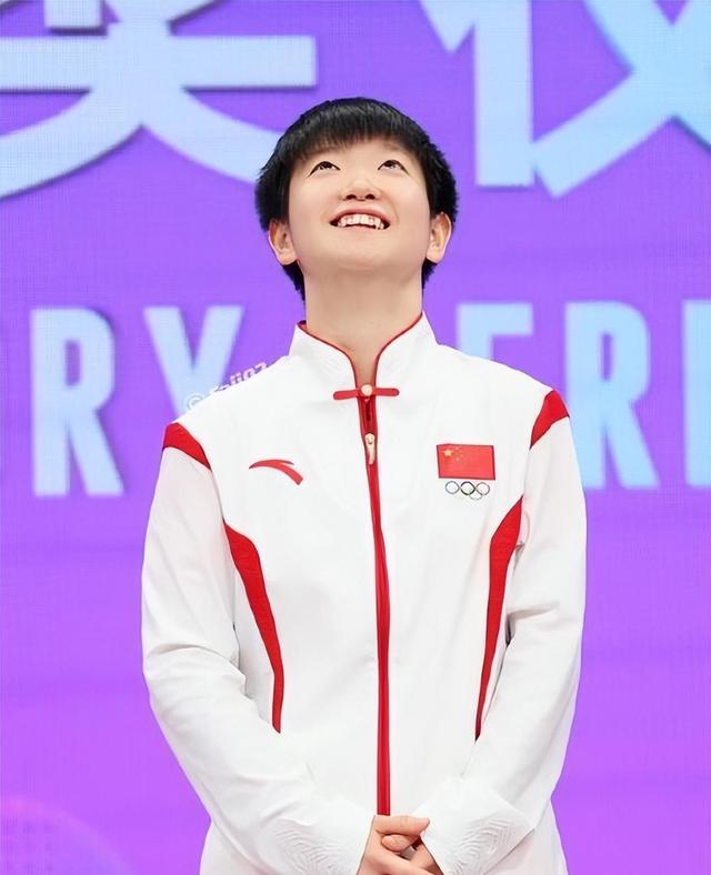 马龙战胜劲敌孙颖莎，晋级之路畅通无阻！